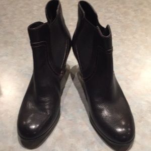 Naturalizer black boots